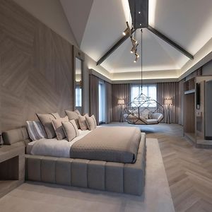 Deluxe Double Room Bath